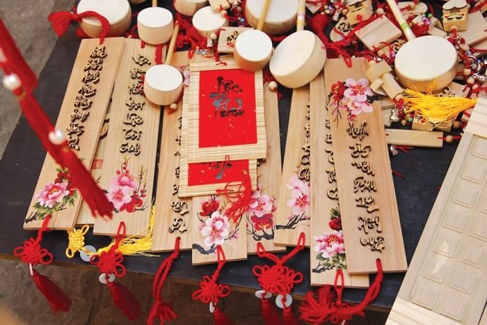 bat-mi-y-tuong-do-trang-tri-tet-doc-dao-y-nghia-nam-2025-4